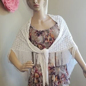 Beautiful Vintage Shawl Wrap. Boho Country Wedding Western